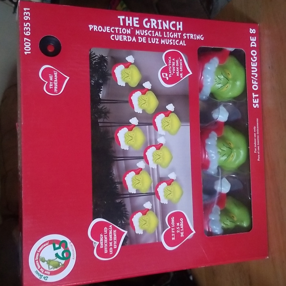 New Grinch singing lights